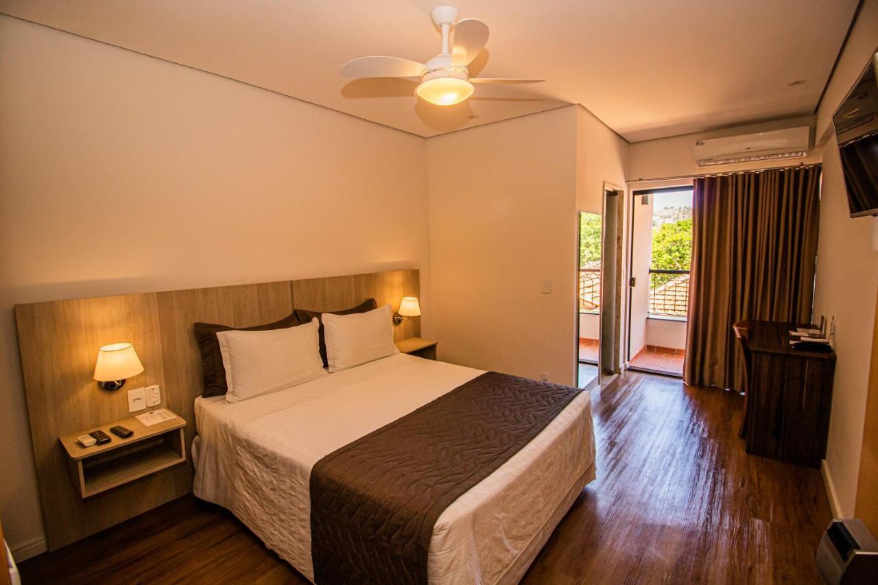 Prado Hotel Amparo  Buitenkant foto