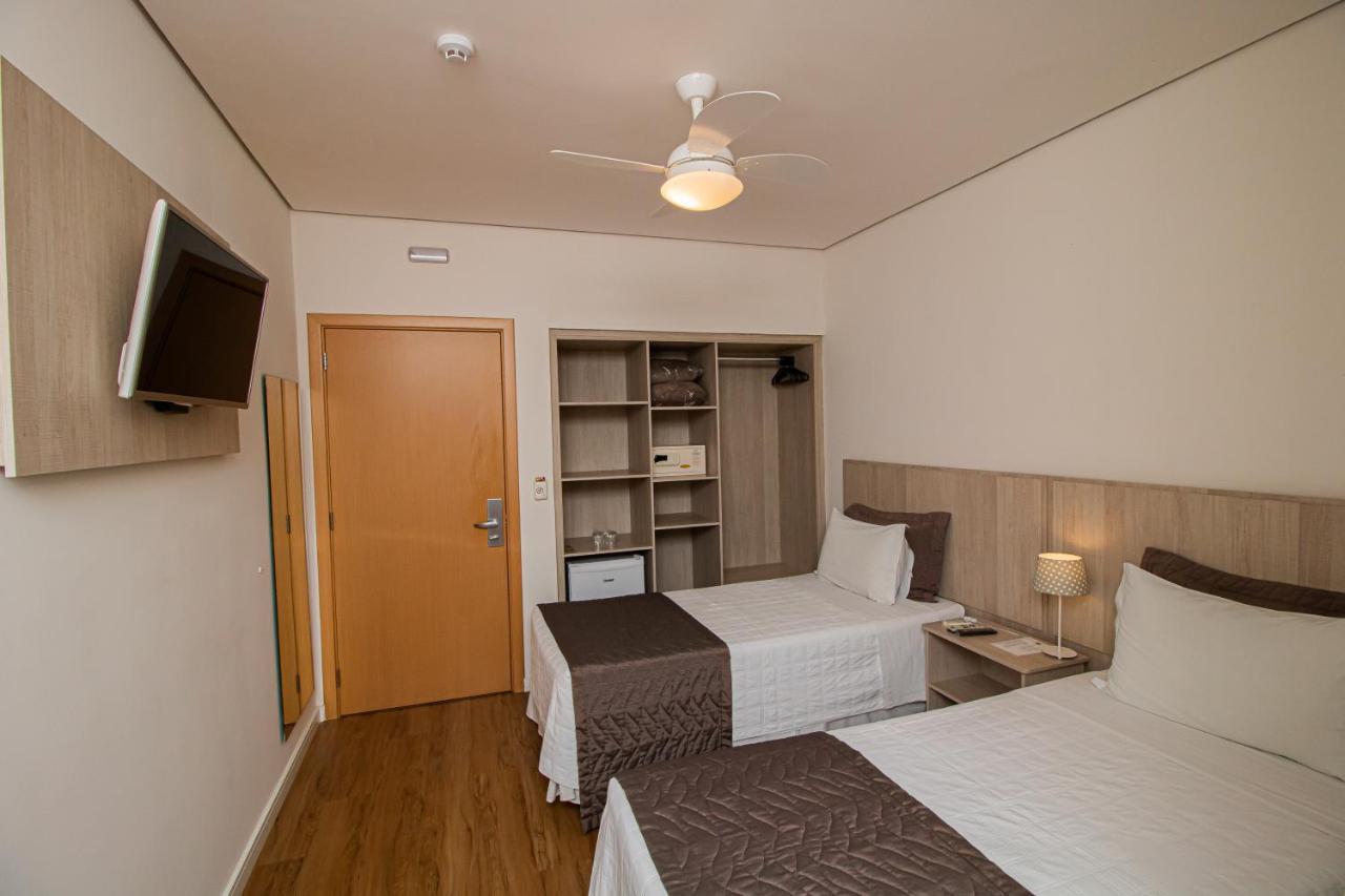 Prado Hotel Amparo  Buitenkant foto
